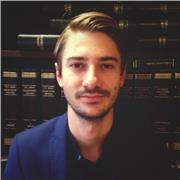 Je suis actuellement juriste au service juridique d'une l'Université, j'ai également exercé au sein de cabinets d'avocats et correcteur chaque été au sein d'un établissement de préparation privé formant au concours avocat (CRFPA). Je donne des cours parti